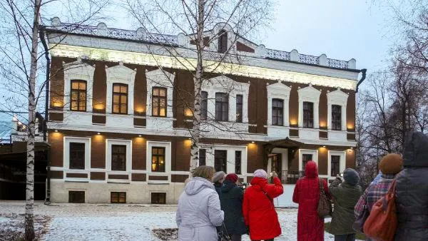Новая жизнь усадьбы Аигина