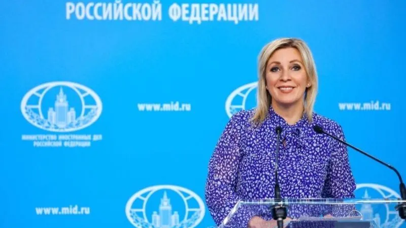 Захарова указала на оговорку Зеленского в виде сравнения его режима с фашистским