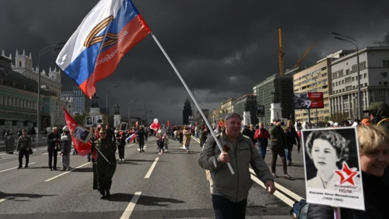 Правоохранители не будут штрафовать россиян за размещение на машинах портретов «Бессмертного полка»