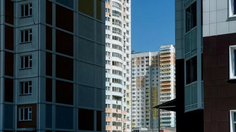 Разрешения на строительство 4,6 млн кв.м новых объектов выдали в МО за полгода