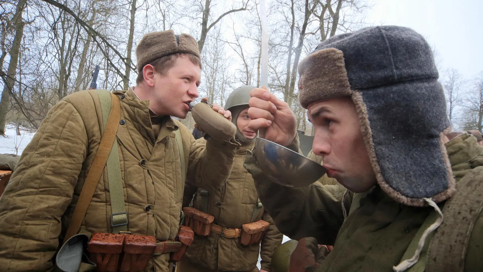 Участники военно-исторического фестиваля «Прорыв блокады Ленинграда в 1943 году», Ленинградская область. Zamir Usmanov