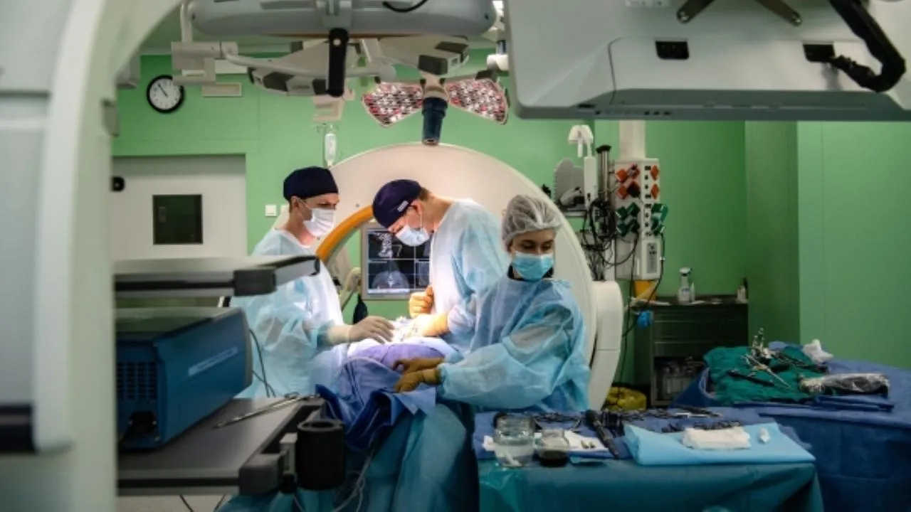 Житель Хабаровска двадцать лет прожил с обломком медицинской иглы и ниткой в желчном пузыре