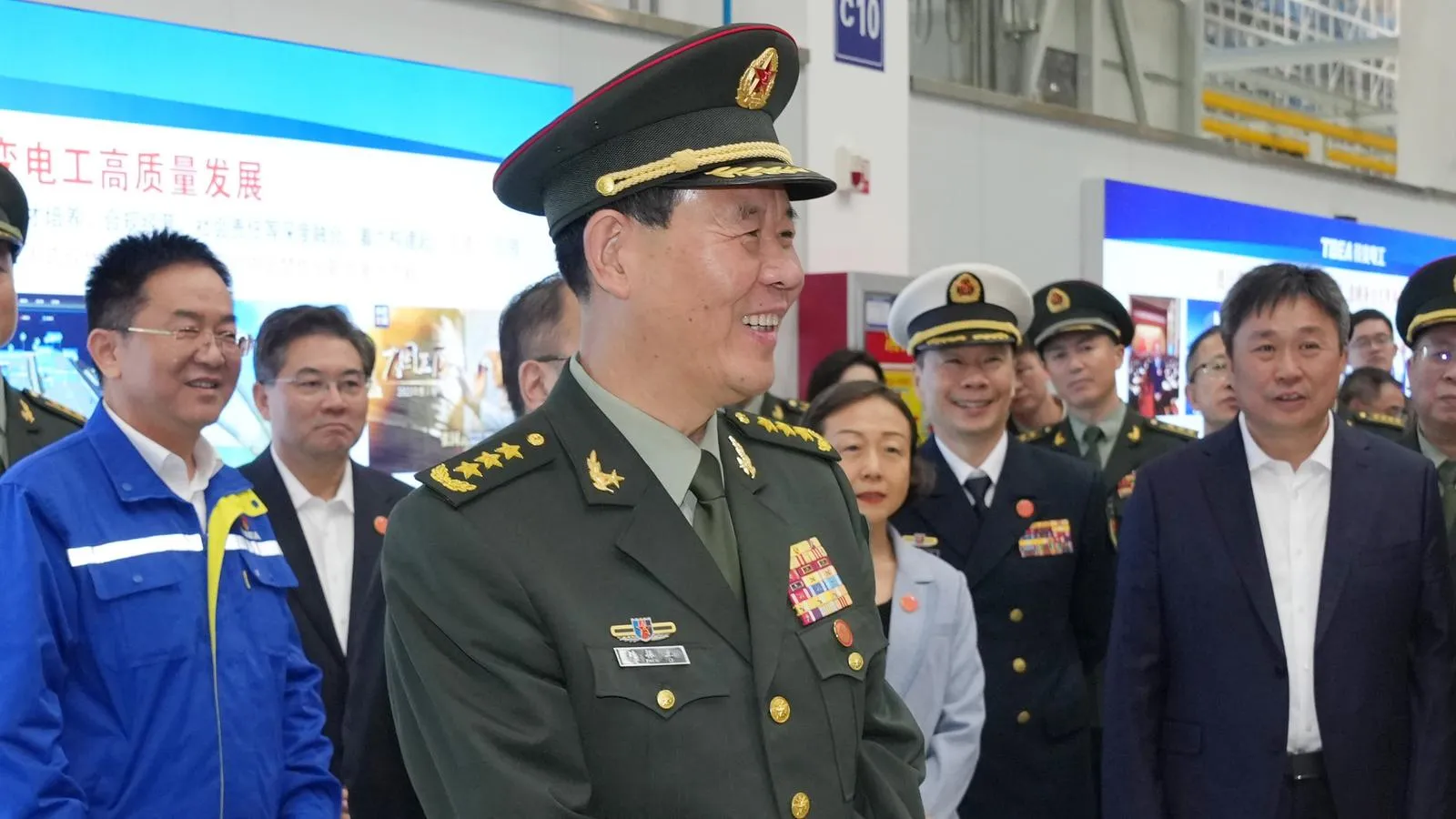 Лю Чжэньли на встрече с народом, сентябрь 2025 года. Wang Peng