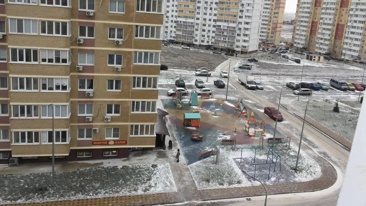 «Деревья падали на провода, трубы и машины»: очевидцы рассказали об обстановке в Ростове-на-Дону после ледяных дождей