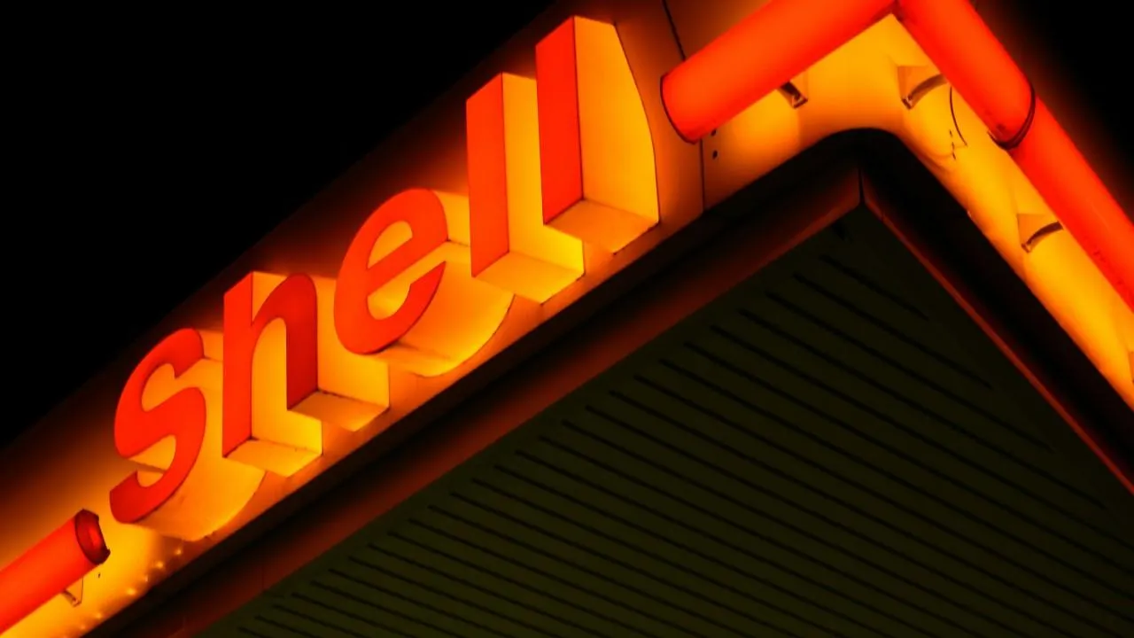 Стало известно о намерении Shell купить компанию BP после падения ее стоимости