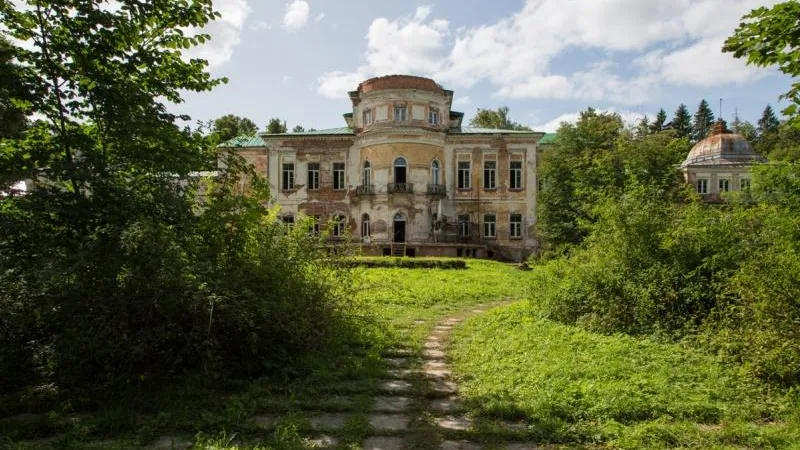 DaniilStrahov.art/facebook.com