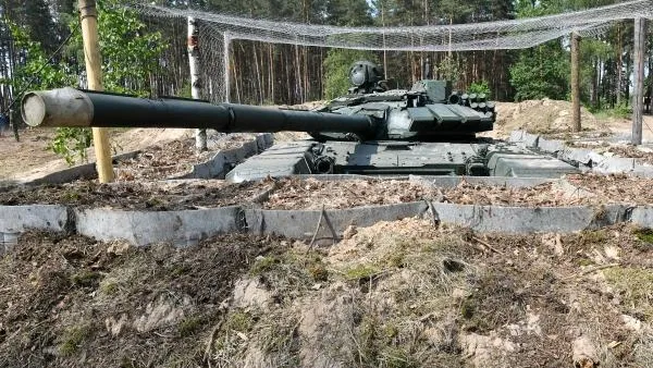 Российский танкист рассказал, что ВСУ пытаются наступать малыми группами на Артемовском направлении