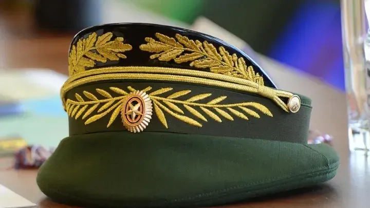 Обвиняемый в мошенничестве генерал-майор Иван Попов пожаловался на запрет следователя гулять