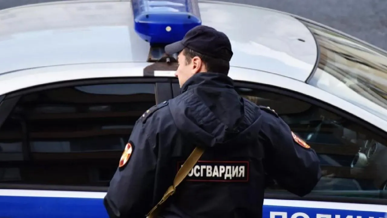 Беспилотник ВСУ атаковал административное здание в Курске в день города