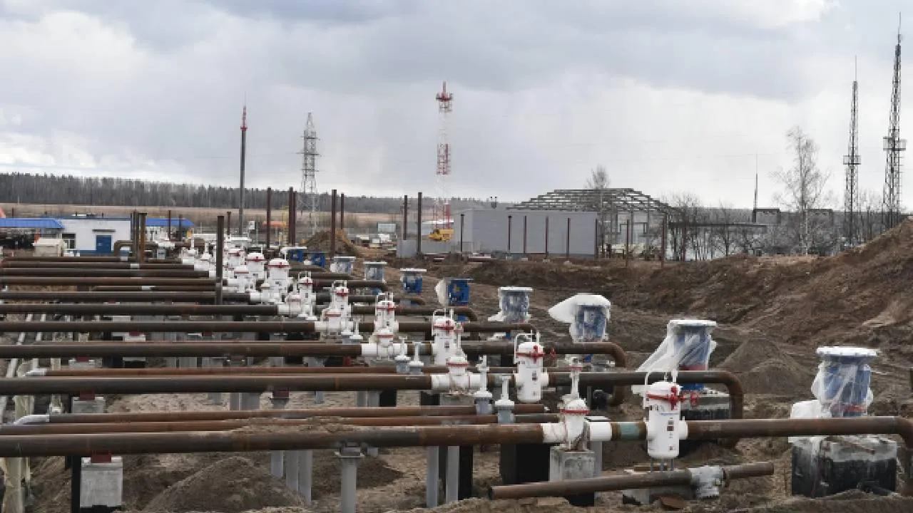 Politico: Венгрии грозит энергокризис из-за остановки Киевом транзита нефти из РФ