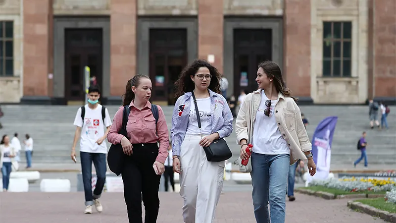 «Мы стали настоящей семьей»: выяснилось, что сплотило чеченцев, казахов и украинцев в русском вузе