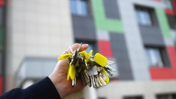 Тысячу квадратов аварийного жилья расселят в сентябре в Краснозаводске