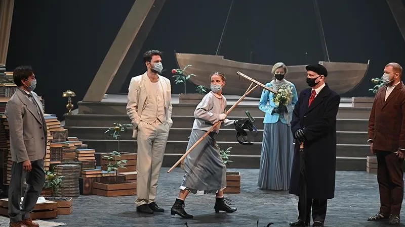 Свободная рассад(к)а: Губернский театр представил «Дядю Ваню» в постановке Сергея Безрукова