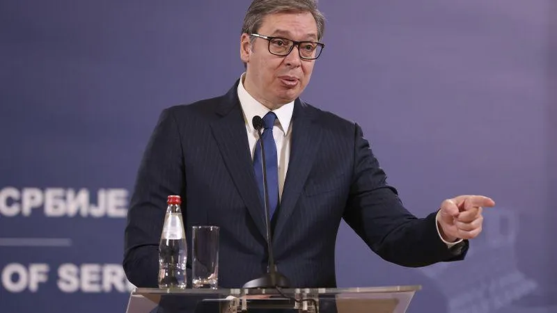 Политолог объяснил, почему Вучич приглашает на работу в Сербию россиян и украинцев