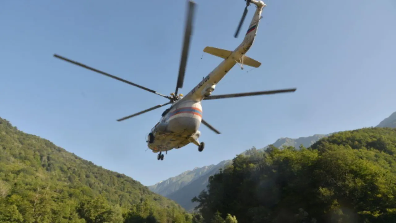 Шесть человек погибли в результате падения вертолета Ми-8 на Алтае