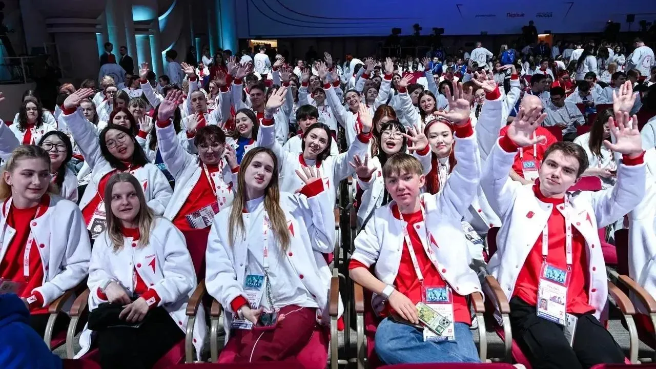 Активисты «Движения первых» из Подмосковья встретились с Владимиром Путиным