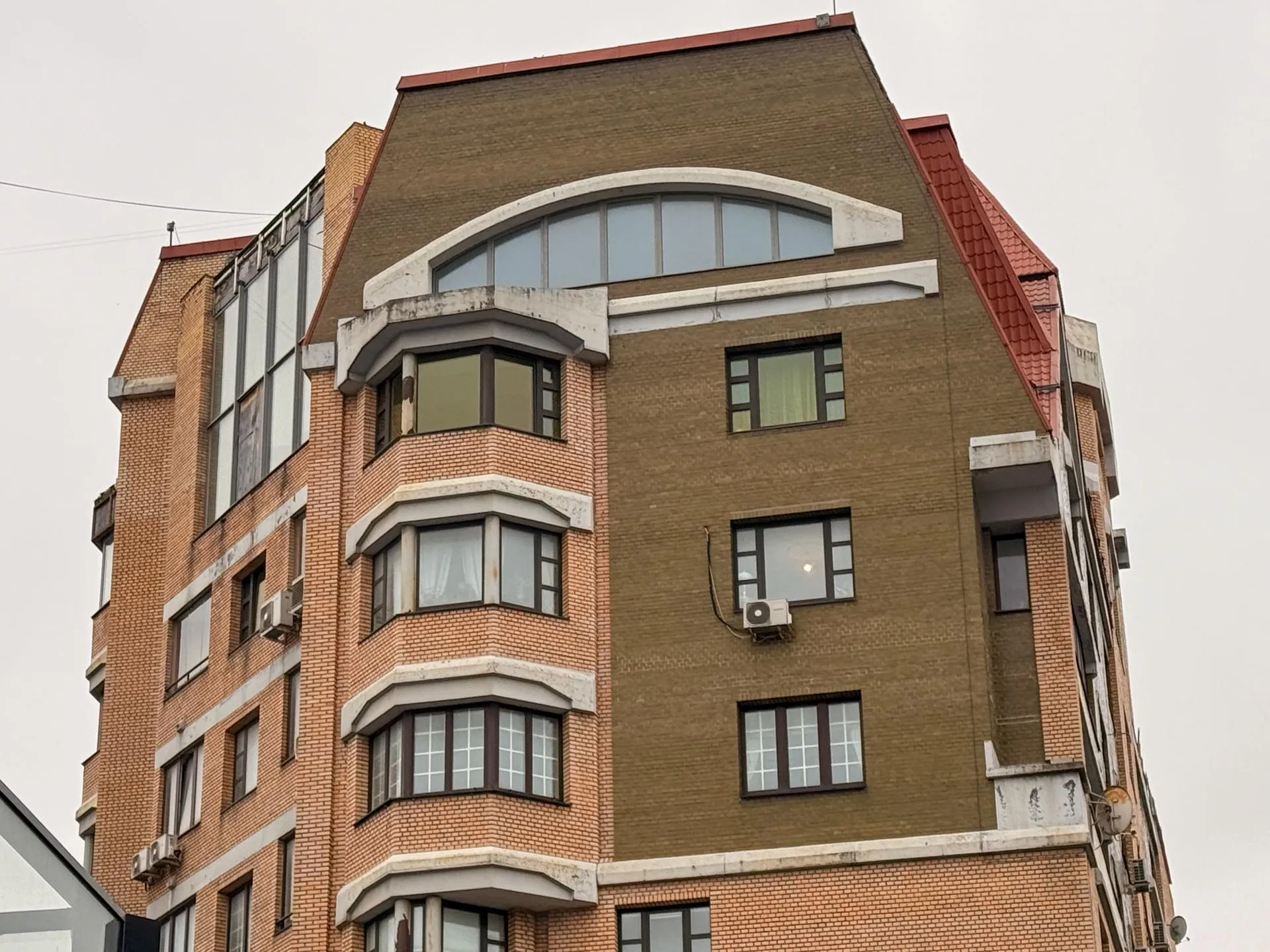 Дом, в котором расположена квартира Ларисы Долиной. Petrov Sergey/news.ru