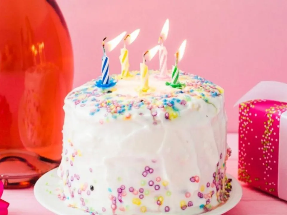 «Перезапустите судьбу»: ясновидящая рассказала, почему день рождения важнее Нового года