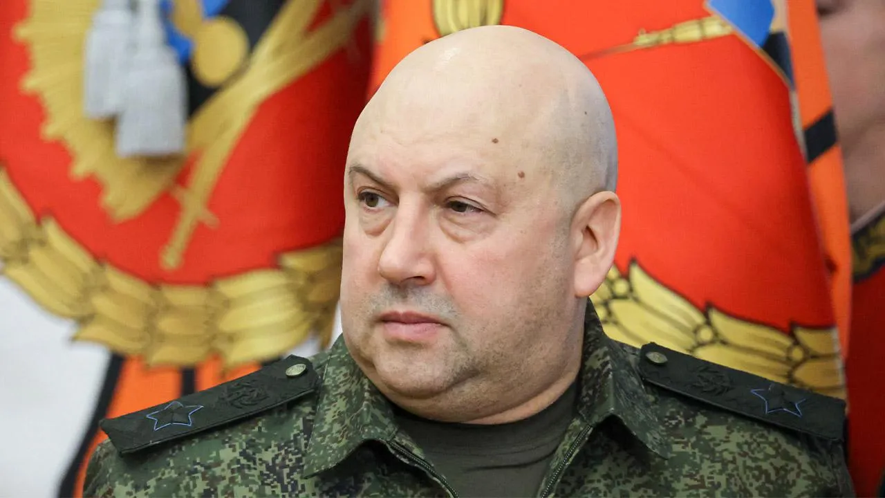 «Им запрещено говорить о службе»: чем теперь занимается генерал Суровикин