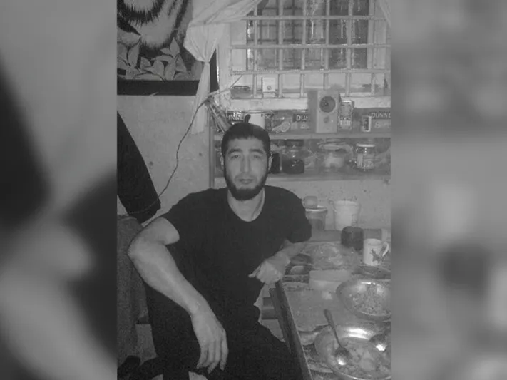 Из горла хлестала кровь, а он продолжал бить ее ножом: в Щелкове похоронили погибшего на СВО вагнеровца