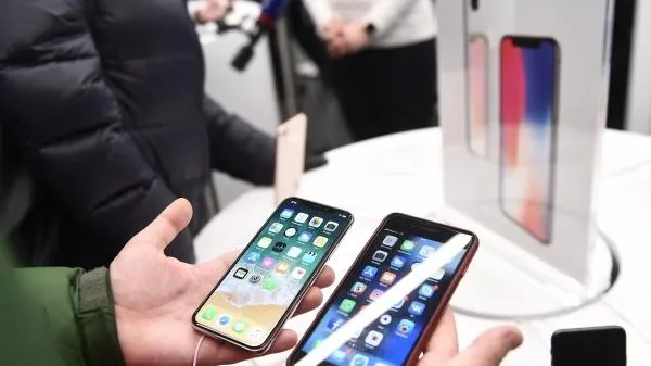 Пользователи обвинили iPhone X в причинении болезненных ощущений