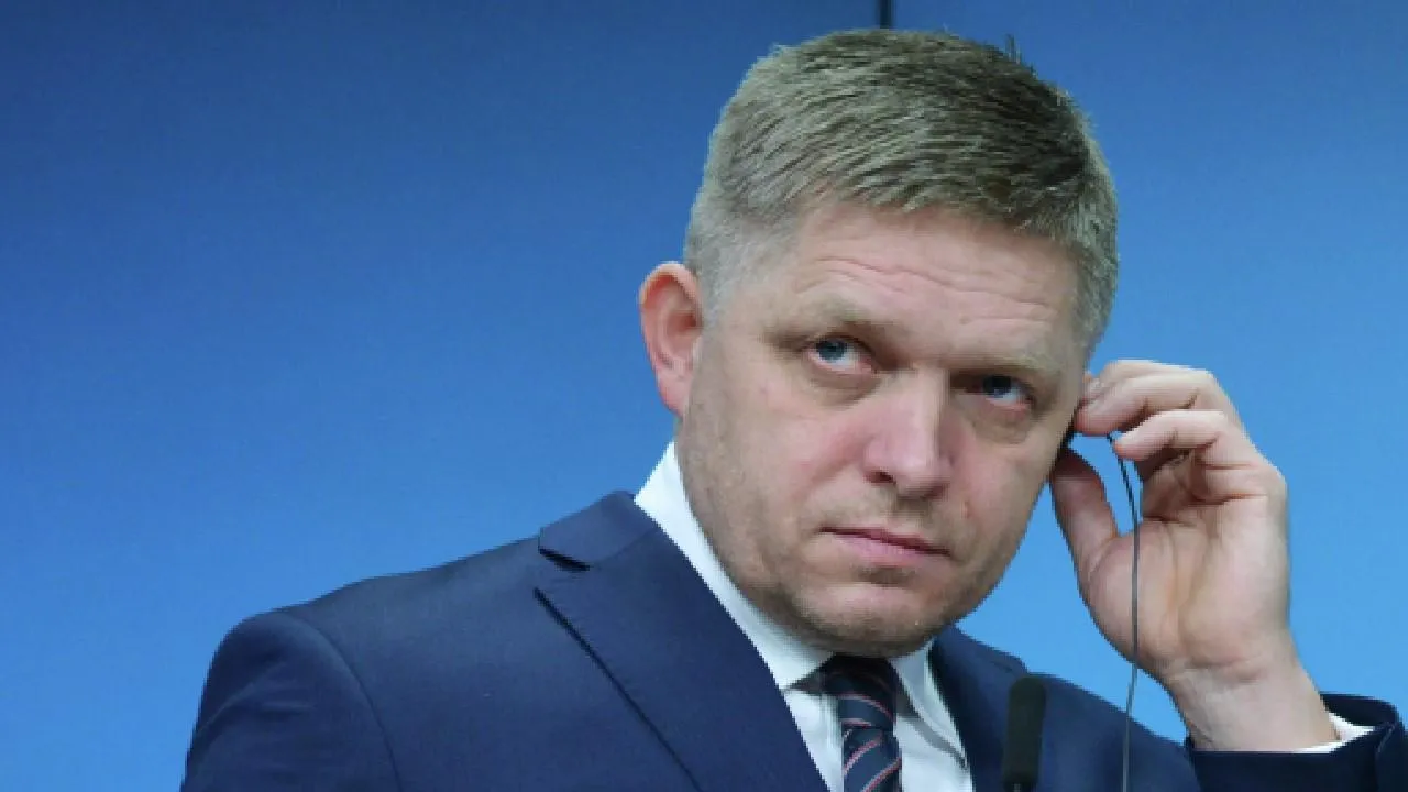 Премьер Словакии Фицо призвал Евросоюз стать миротворцем на Украине