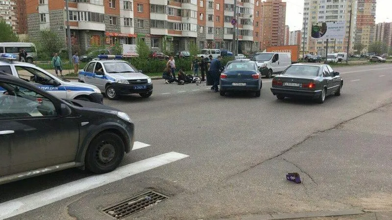 Мотоциклист на полной скорости влетел в Citroen в Люберцах