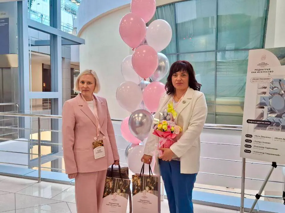 Анна Федорова (справа) и Марина Якушева (слева)