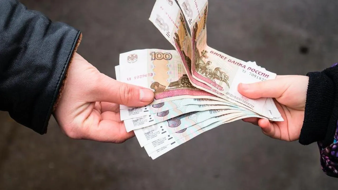 «Смотрю на фото, вспоминаю тебя»: какие сообщения нельзя открывать