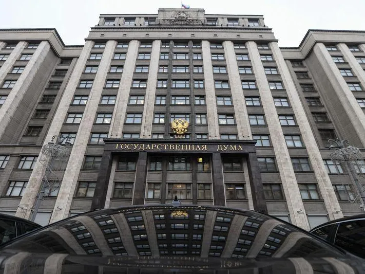 Правоохранители ищут в молодежных группах недопустимый контент, сообщили в Госдуме