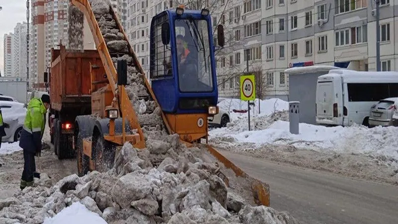 Порядка одиннадцати тысяч кубометров вывезли с дорог в Люберцах за прошлую неделю