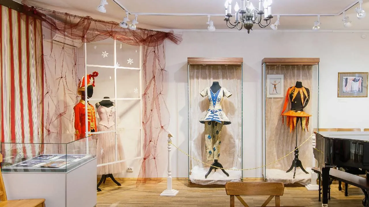 Новый вид новогоднего мошенничества в Подмосковье: полиция учит отличать настоящую кассу от афериста