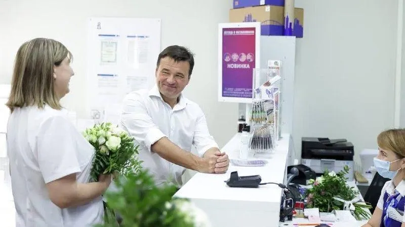 Губернатор поздравил работников почтовых отделений с профессиональным праздником