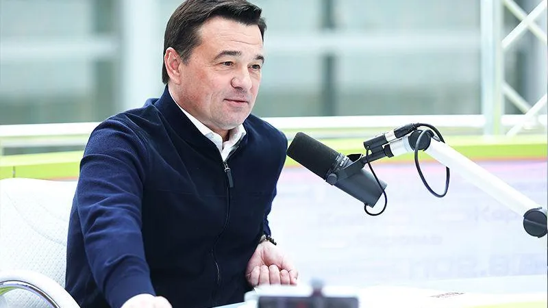 Андрей Воробьев поблагодарил врачей за работу 