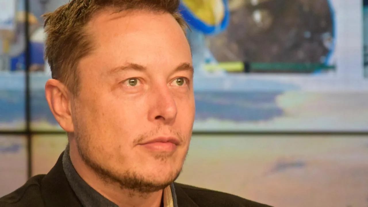 NZZ: Маск теперь полностью контролирует Украину с помощью системы Starlink