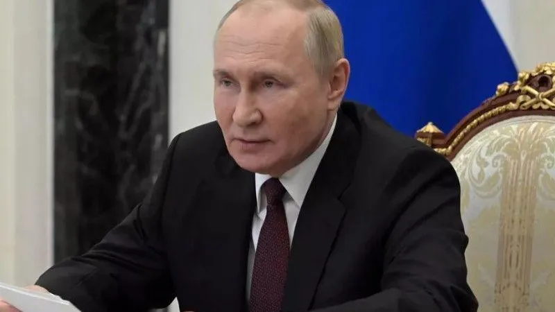 Владимир Путин поручил перенести празднование Дня Молодежи с 27 июня на первую субботу месяца