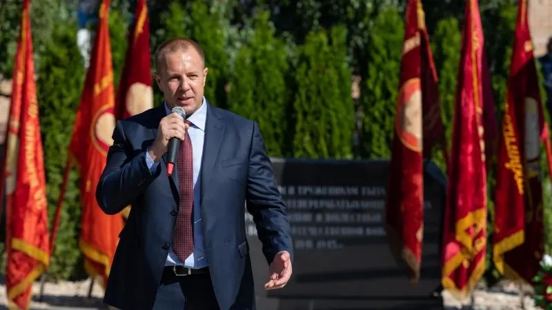 Московский нефтеперерабатывающий завод провел реновацию памятника воинам-нефтяникам