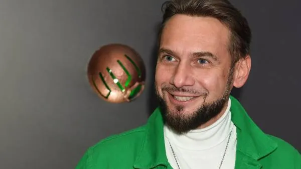 Андрей Разыграев с "Муз-ТВ" - жизнь после пересадки волос и семья ведущего Rusta