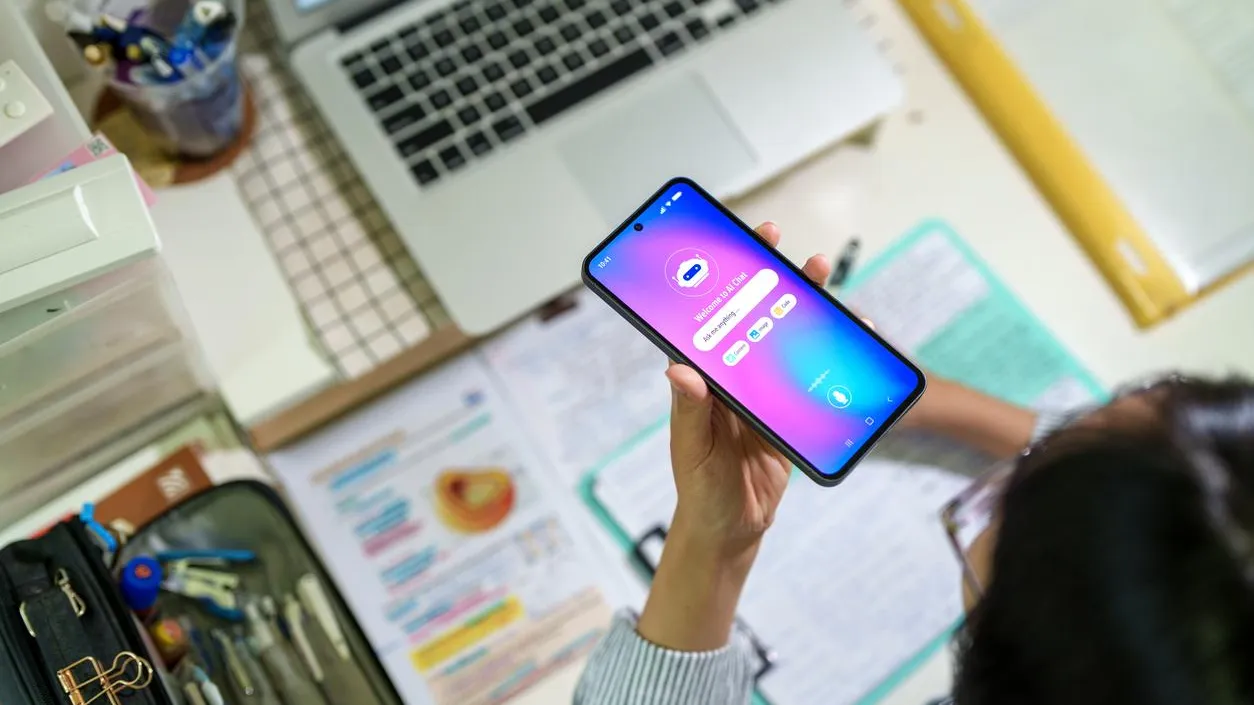 «Больше не спишут». Минпросвещения готовится заблокировать в интернете готовые домашние задания