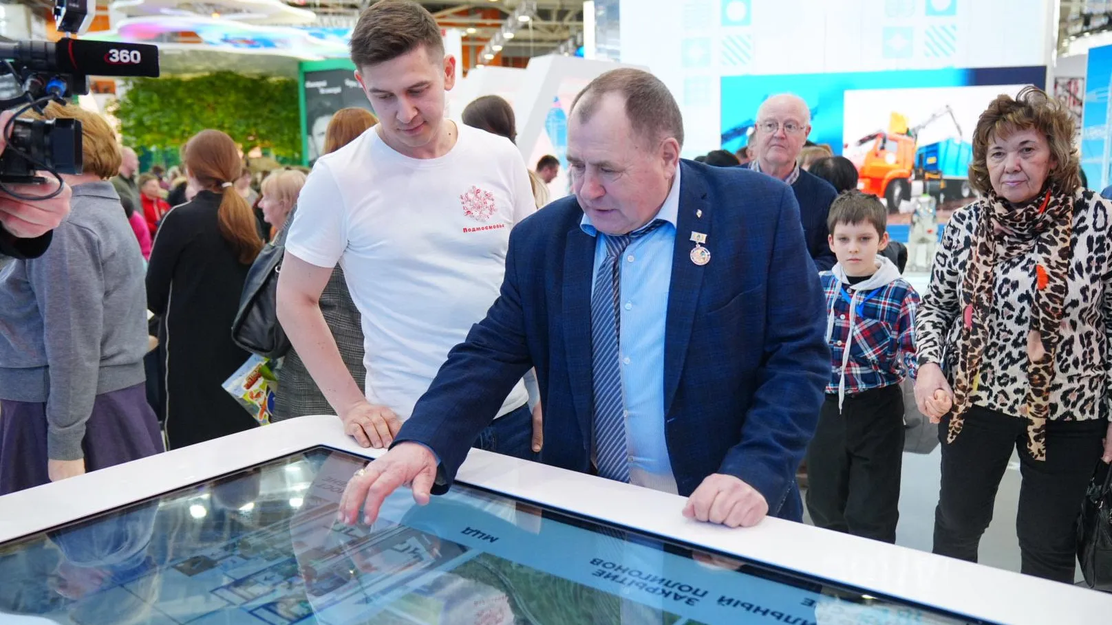 Подмосковье представило свой стенд на выставке «Россия» в честь праздника топливно-энергетического комплекса