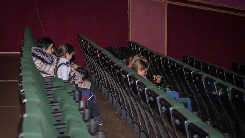 Дмитровцы мерзнут в единственном на весь район кинотеатре