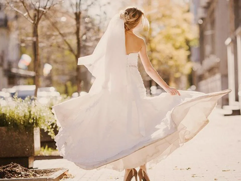 «Пятки вместе, носки врозь»: знаменитая ясновидящая раскрыла, как выйти замуж