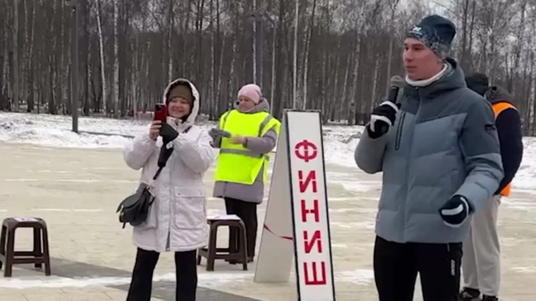Мастер спорта Першин провел зарядку для участников соревнований в парке Ивантеевки