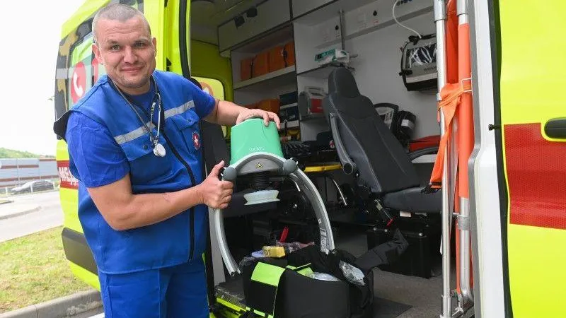 Новейший аппарат для реанимации получила бригада скорой помощи в Химках