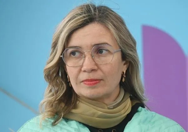 Поэтесса, журналист и общественный деятель Луганской Народной Республики Елена Заславская