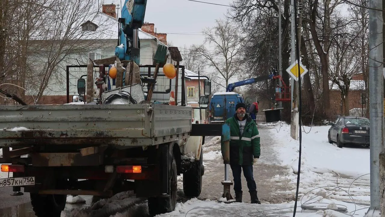 В Серпухове активно обновляют систему уличного освещения