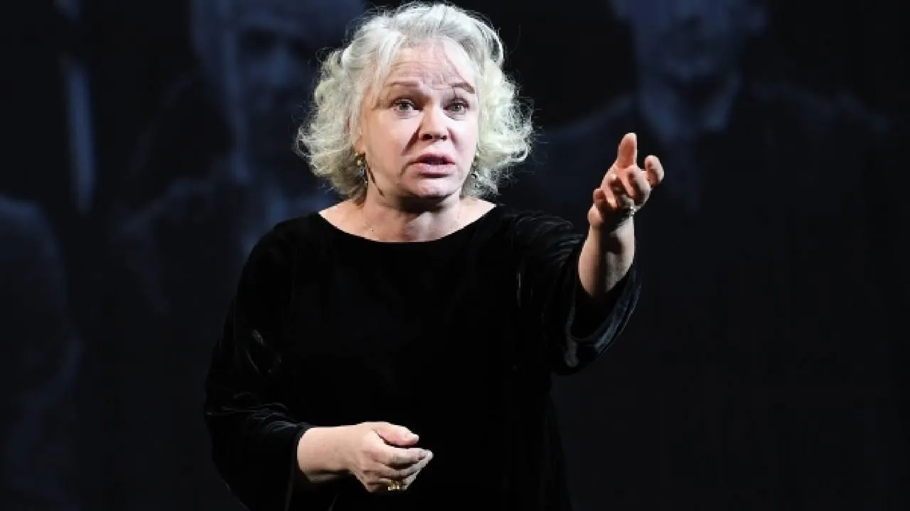 Актриса Валюшкина призналась, какие подарки рассчитывает получить в день рождения