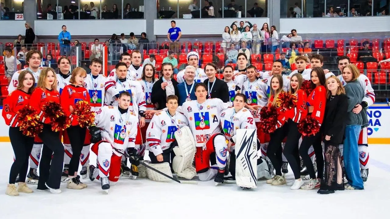 Красногорские хоккеисты завоевали бронзу на чемпионате студенческой хоккейной лиги Москвы и области