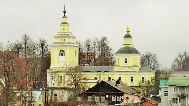Покровская церковь в Рузе на посаде