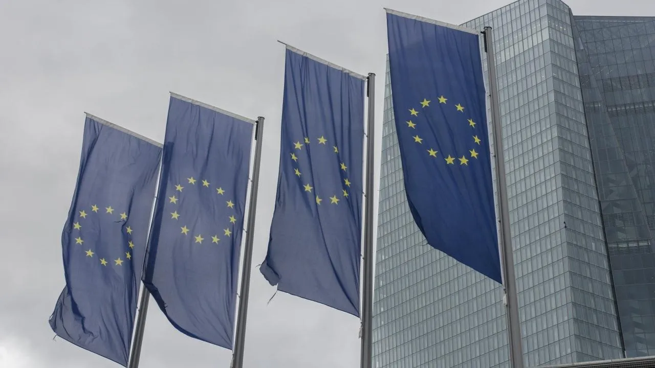 Европа прекратила разработку нового пакета помощи Украине